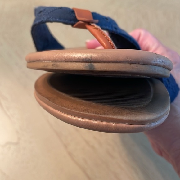 TORRID Women's Blue Eyelet Flip Flops Sandals 8ww extra wide width Slip On - Picture 8 of 8